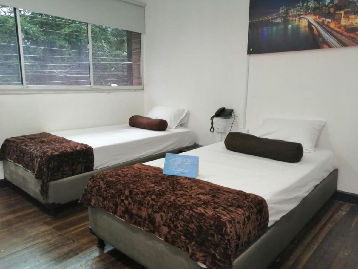 Hotel Sol Del Estadio Medellín Buitenkant foto